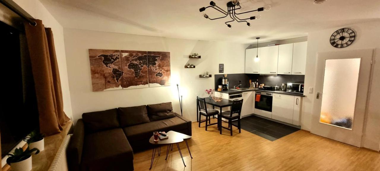 Business Apartment Mit Kuche Fur 1-3 +Netflx+5G Wlan Nahe Der Mhh Im Industrial Design Хановер Екстериор снимка